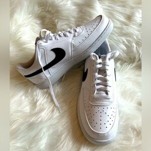 Men’s Nike size 10